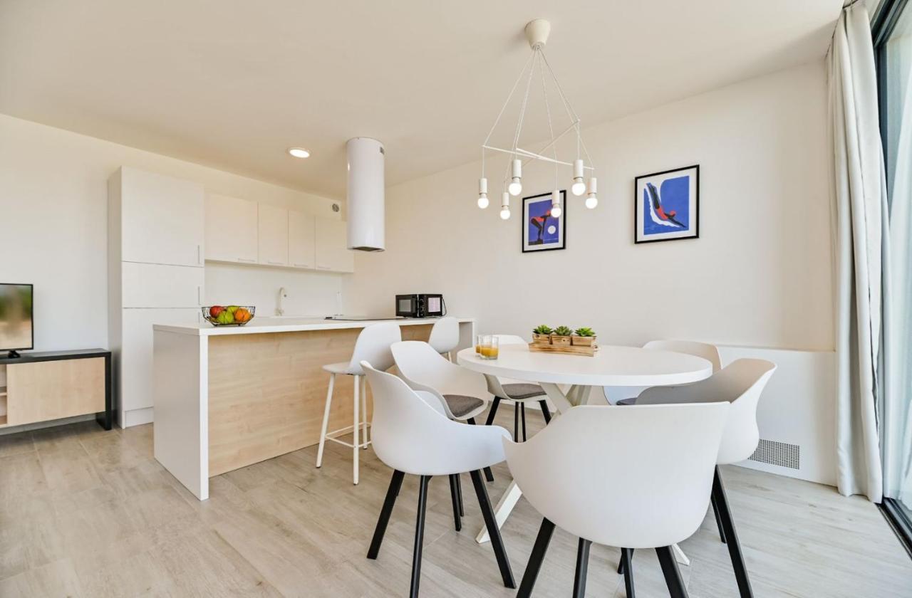 Apartment Flori With Sea View มาลินสกา ภายนอก รูปภาพ